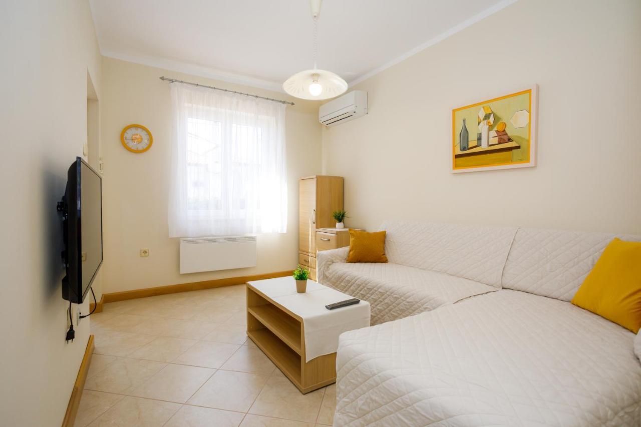 Apartment Franolic Veglia Exterior foto